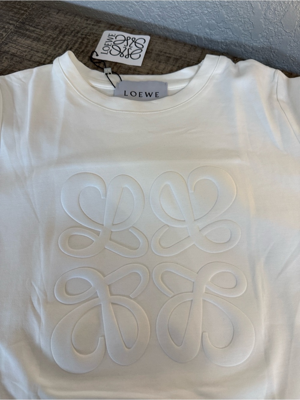 Loewe White Short-Sleeve Embossed Anagram Tee - Picture 3 of 3